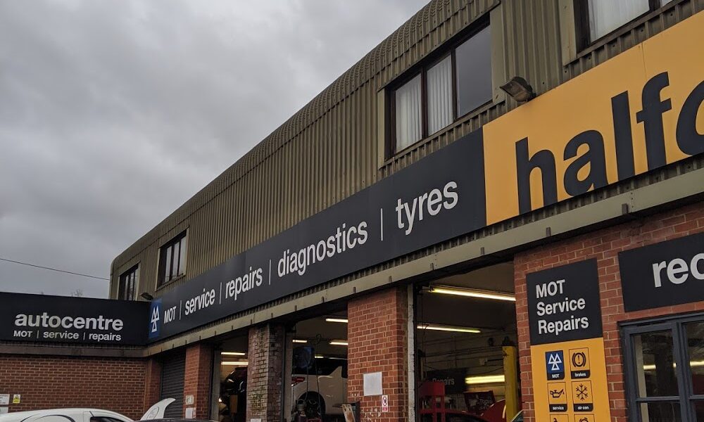 Halfords Autocentre Aldershot