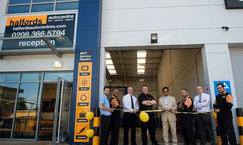 Halfords Autocentre Enfield