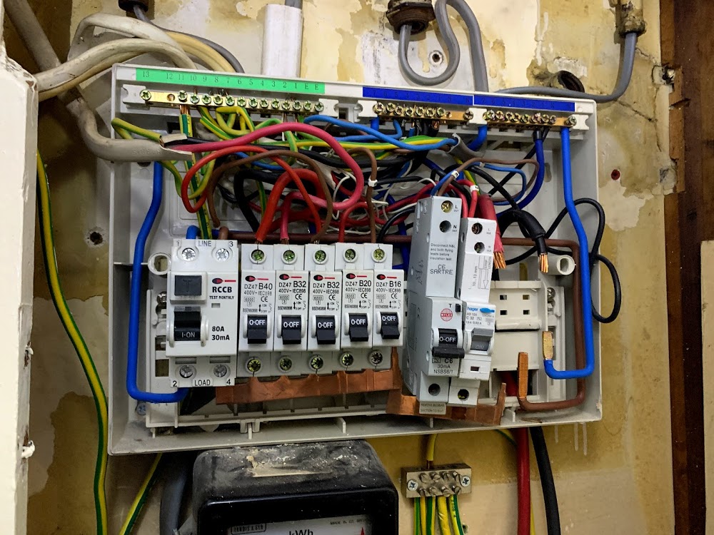 24 Hour Emergency Electrician in london